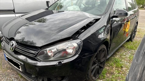 VW GOLF